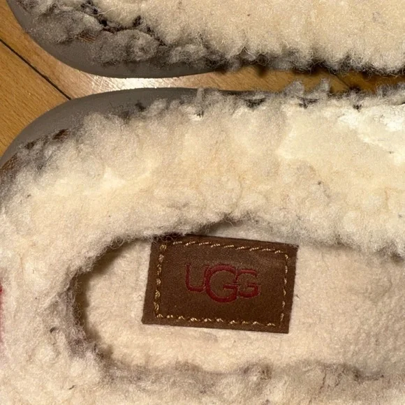 UGG Cream and Red Platform Shoes - Picture 3 of 7